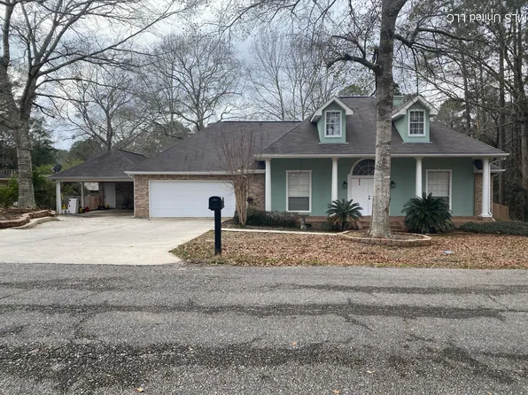 101 Brookhollow Dr, Carriere, MS 39426