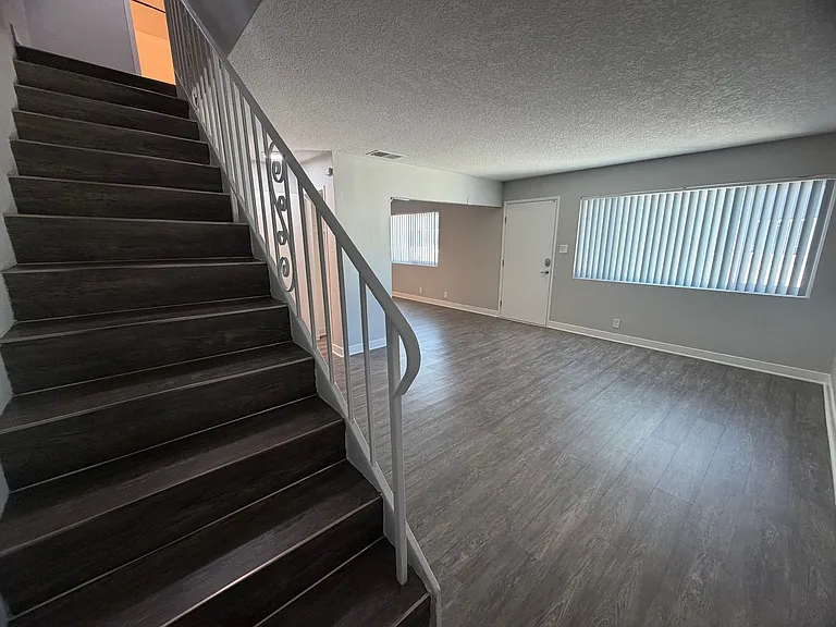 The Circle Apartments at Long Beach — Photo 104