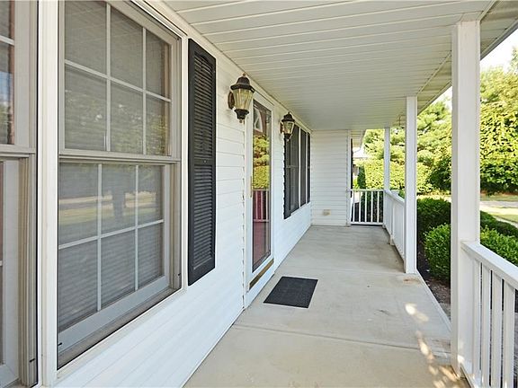 2nd image of 34516 Summer Hill Dr