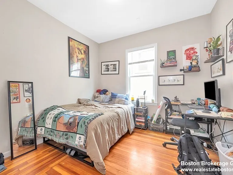 228 Calumet St #2 — Photo 2