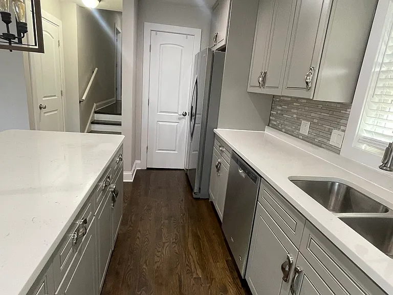 1639 McDaniel Ave — Photo 7