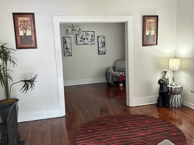 2616 Chestnut St — Photo 2