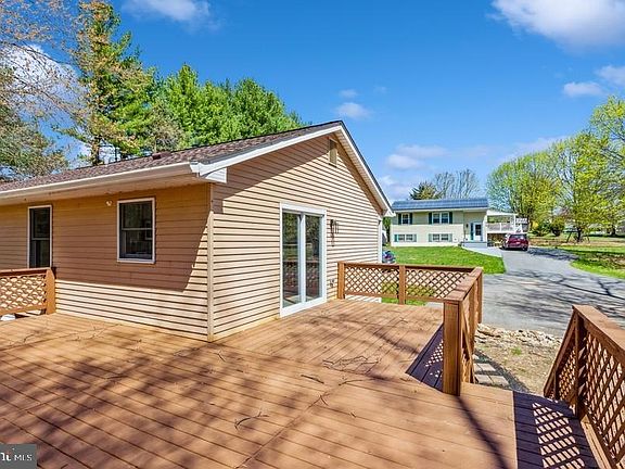 5th image of 831 Wilda Dr