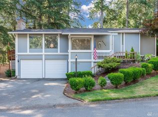 9002 Ridgeview Cir W, University Place, WA 98466