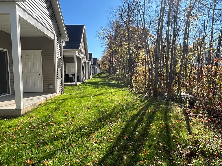 2104 Community Ln #3A — Photo 9