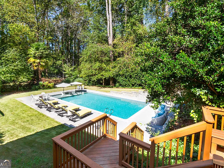 485 Riverside Pkwy — Photo 8