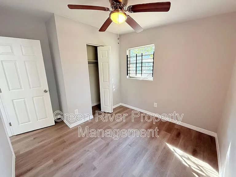 1033 Ake Ln — Photo 13