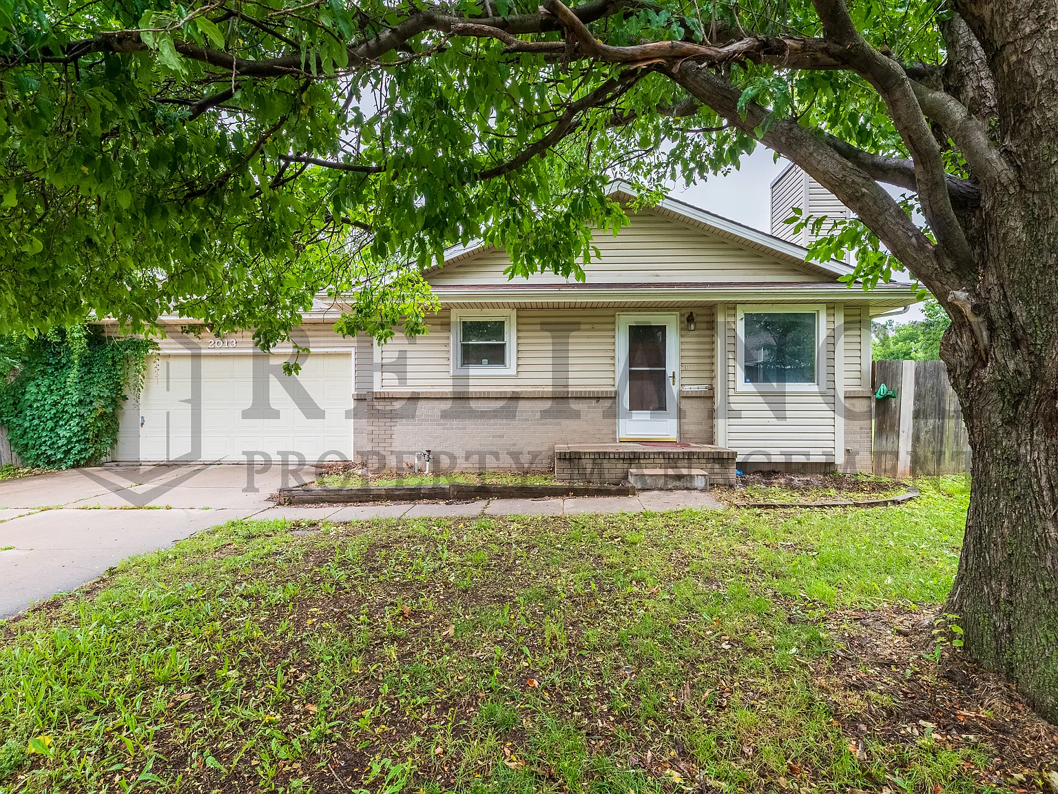 2013 N Parkridge Ct - 1 — Photo 2