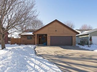 3241 Libby Ln, Vadnais Heights, MN 55127