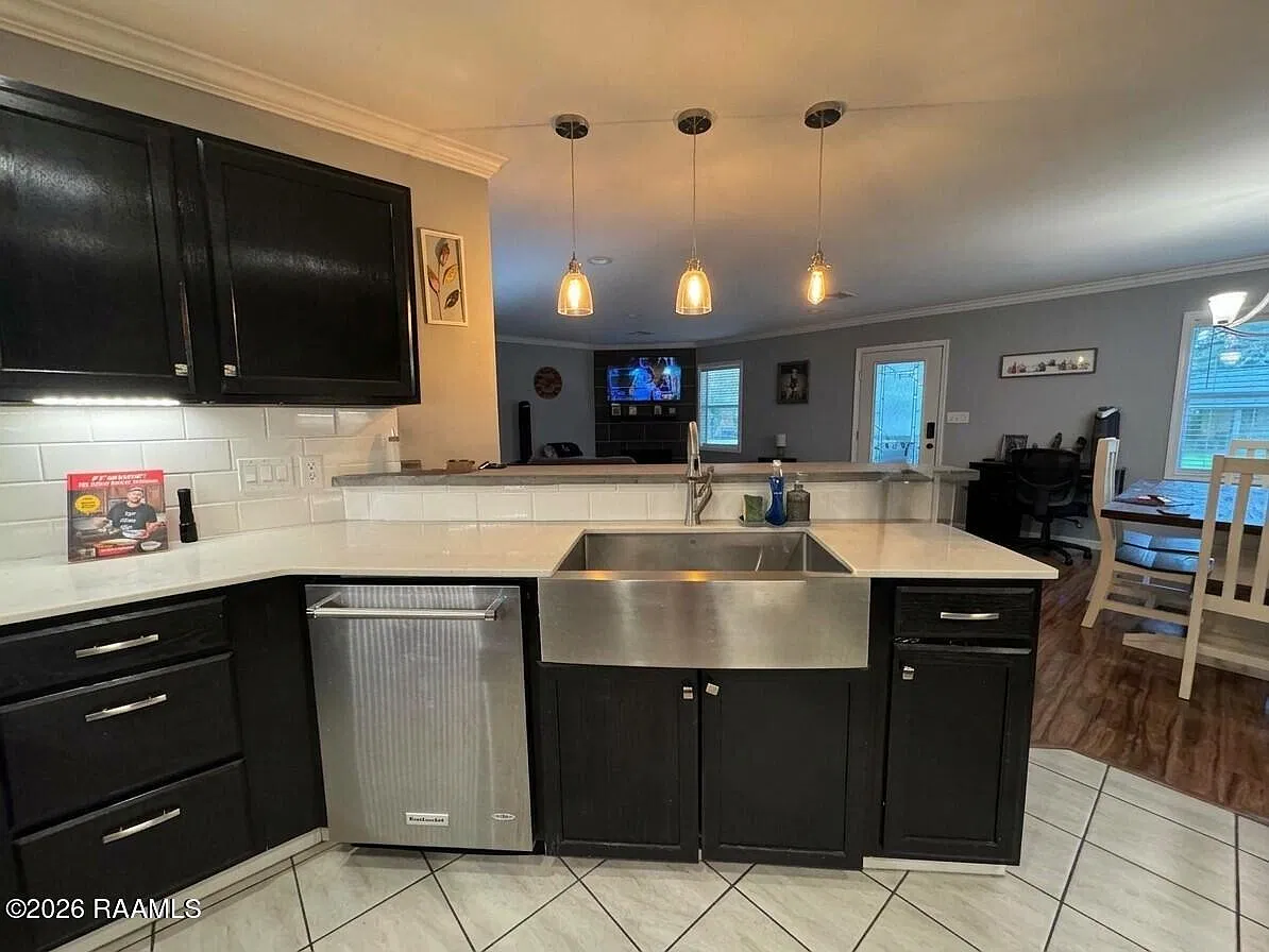 2 bed, 1.0 bath, 1220 sqft, $1,250 — Photo 4
