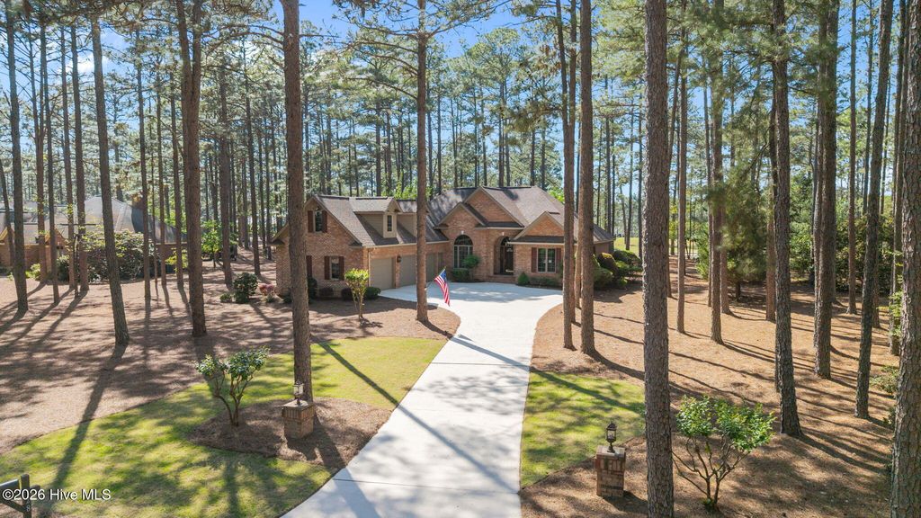 28 Abbottsford Drive, Pinehurst, NC - View 2