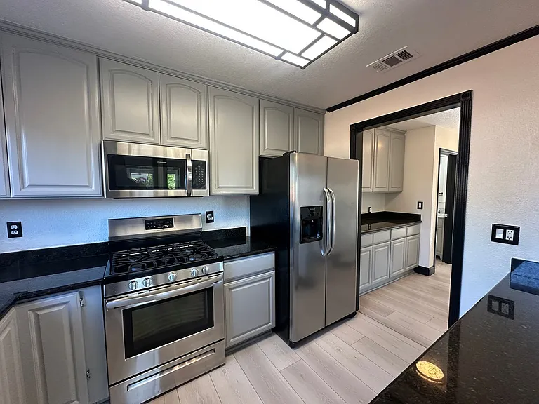 365 Diane Ct — Photo 5