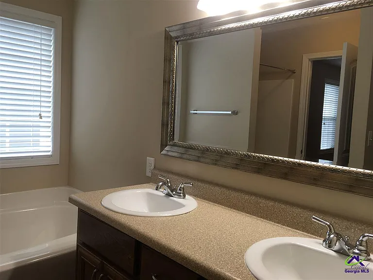 211 Station Way — Photo 27