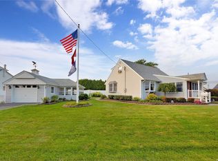 125 Lockwood Ave, Farmingdale, NY 11735