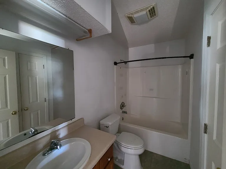 3541 Kings Dr — Photo 6