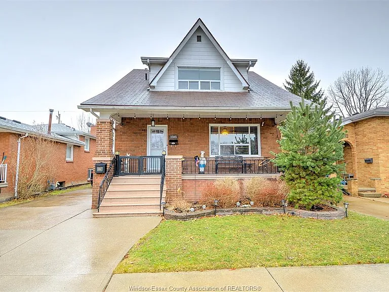 1585 Alexis Rd #UPPER — Photo 1
