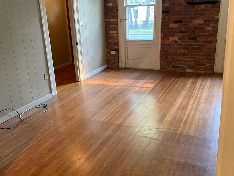 113 Van Dam St #1F — Photo 6