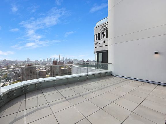 5th image of 275 S 5th St Penthouse B