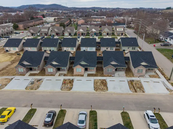 217 Harvest Park Dr, Berea, KY 40403