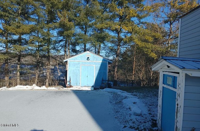 3rd image of 19 Woody Lane