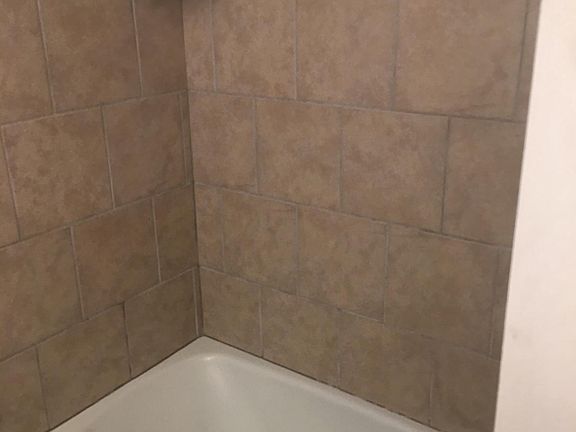 4th image of 5321 Delaware St #103