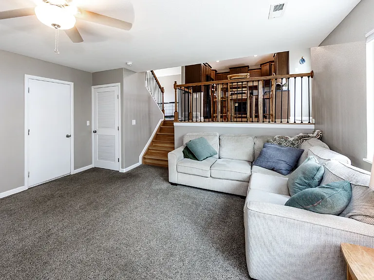 230 Hooper Ct — Photo 23