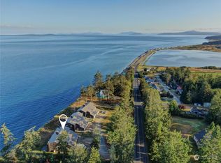 2285 W Beach Rd APT B, Oak Harbor, WA 98277