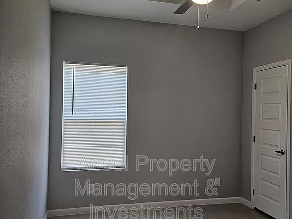 5th image of 816 N Abbey Ave #4