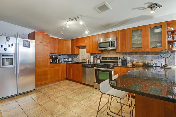 Rented by Compass | media 2