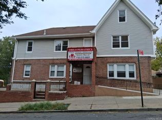 601 E 226th St #2, Bronx, NY 10466