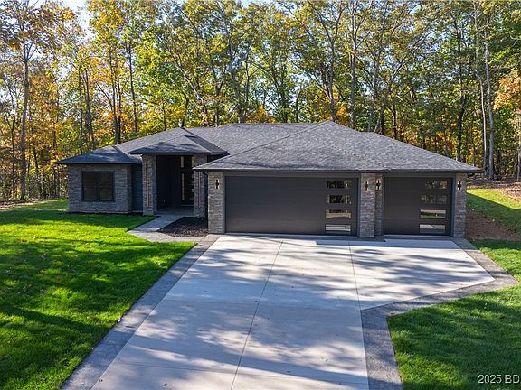2nd image of 831 Spring Creek Dr