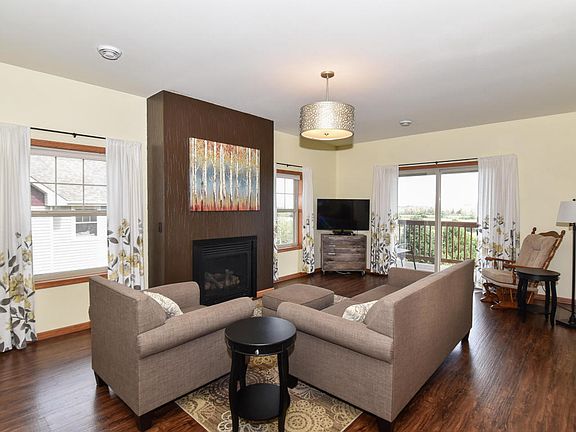 3rd image of 1670 New Port Vista Dr