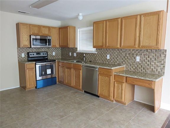 5th image of 2604 Bissonet Dr