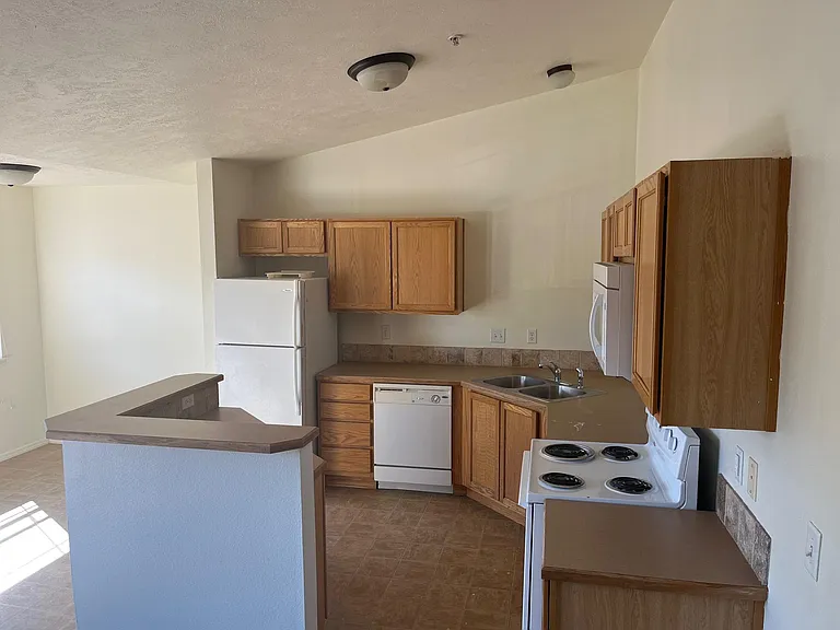 9212 W Brogan Dr #202 — Photo 3
