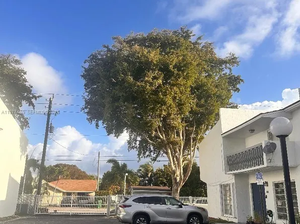 9400 SW 170th St APT 103, Palmetto Bay, FL 33157