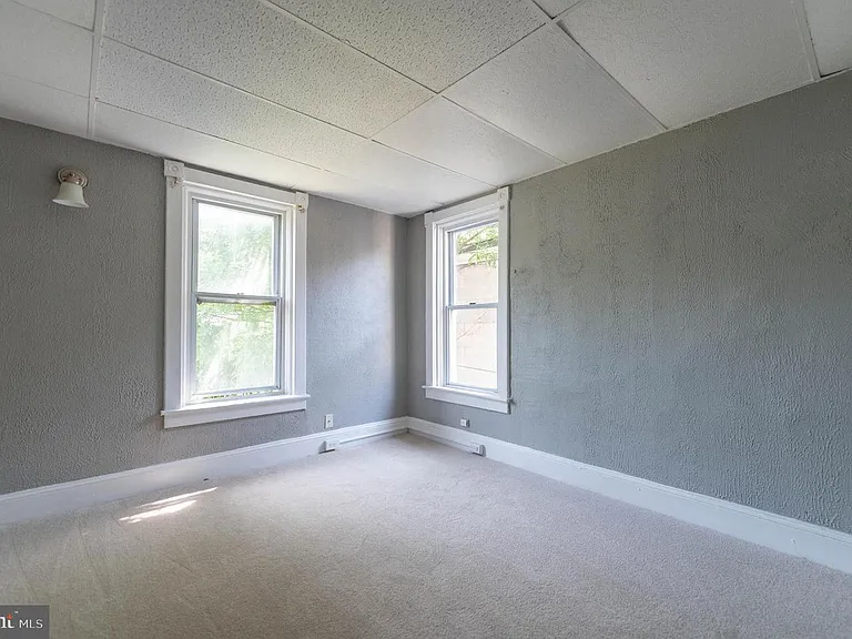 510 1/2 King St #A — Photo 9