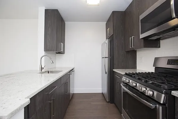 Rented by LL Real Estate Services | media 7