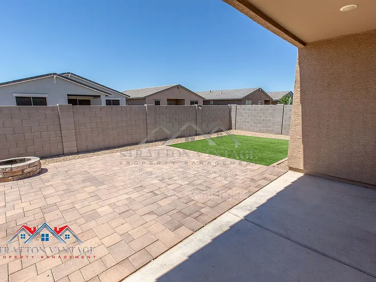 2898 E Kim Dr — Photo 36