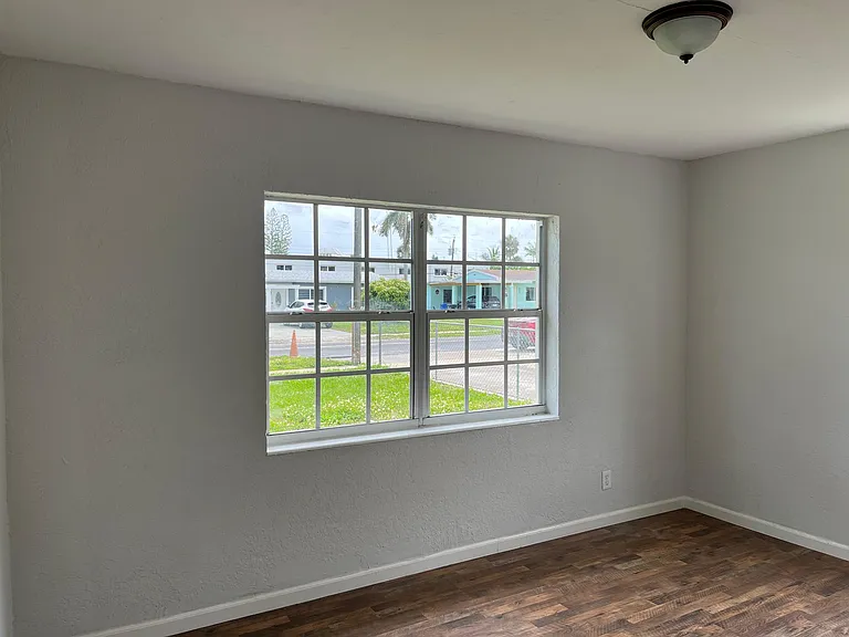 1327 SW 22nd Ave — Photo 10