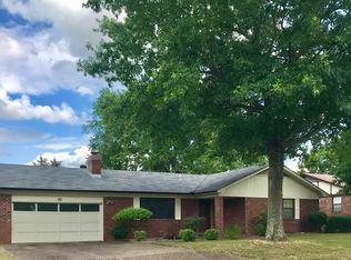 1101 S Phoenix Ave, Russellville, AR 72801