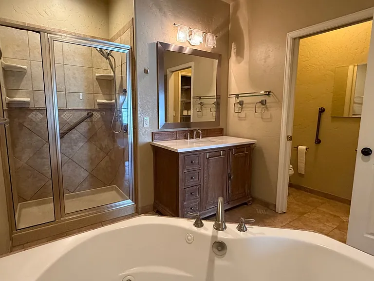 1825 Venetian Dr — Photo 19