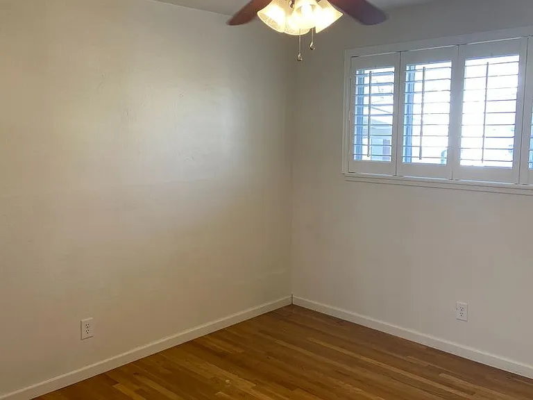 109 McKiernan Dr — Photo 14