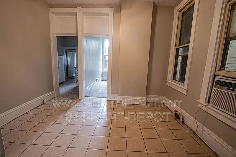 1 bed, 1.0 bath, $825 — Photo 4