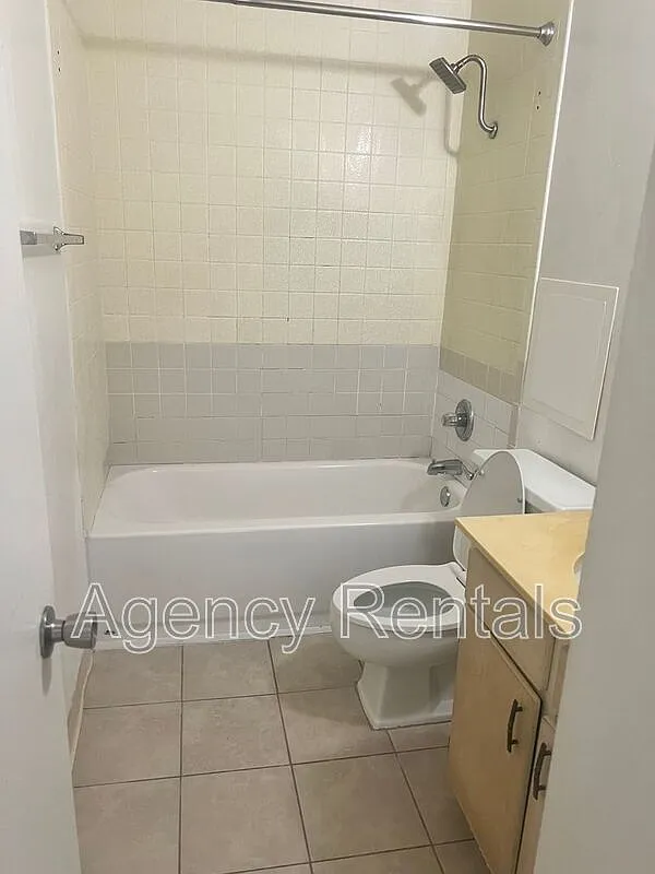 1 bed, 1.0 bath, 594 sqft, $1,700 — Photo 4