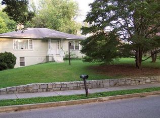 6411 Wright Rd NE, Sandy Springs, GA 30328