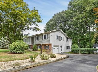 66 Branchville Rd, Valley Cottage, NY 10989