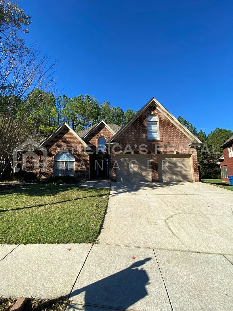 Photo 1 of 27 - 6304 Waterside Cv - Hoover, AL Primary Photo - 6304 Waterside Cv