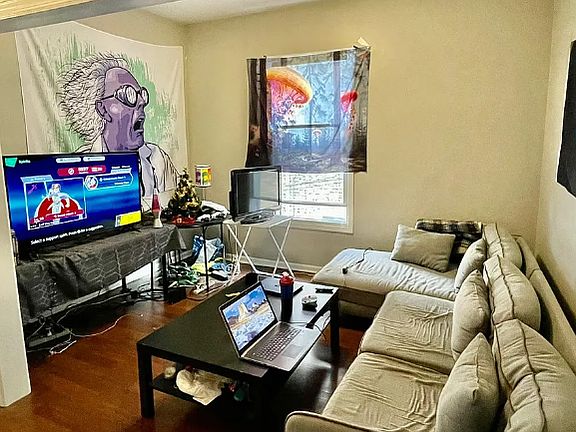 2nd image of 3848 W Roscoe St #1