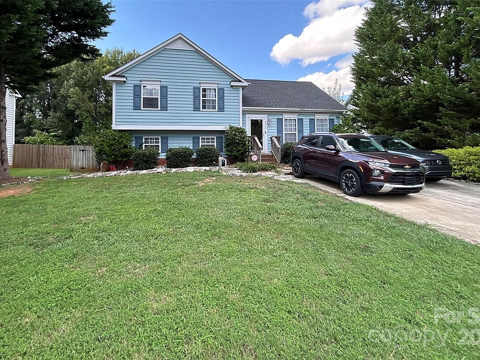 1st image of 2928 Hosta Dr