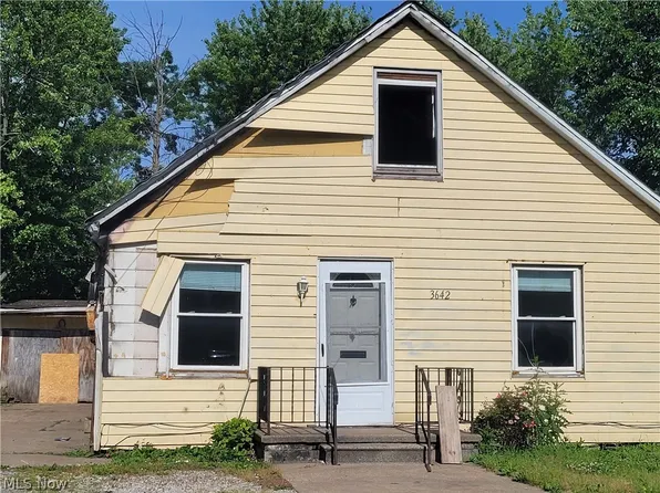 3642 Albany Ave, Lorain, OH 44055